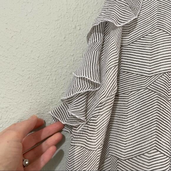 BCBGeneration Black & White Ruffled Mini Dress XS - Picture 5 of 12